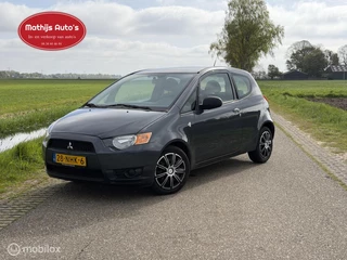 Hoofdafbeelding Mitsubishi Colt Mitsubishi Colt 1.1 Edition One Airco! Nieuwe APK!