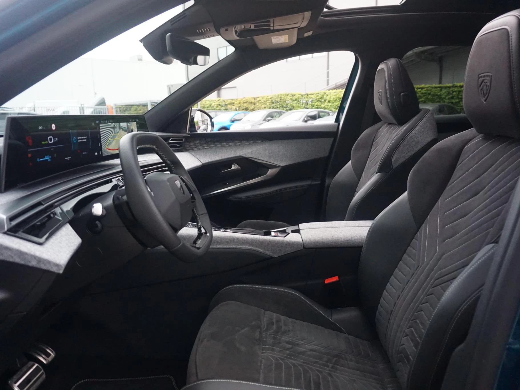 Hoofdafbeelding Peugeot e-3008