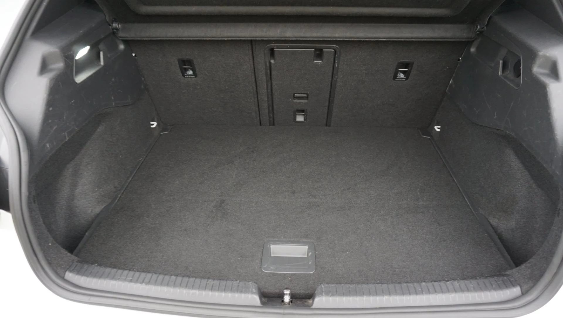 Hoofdafbeelding CUPRA Born