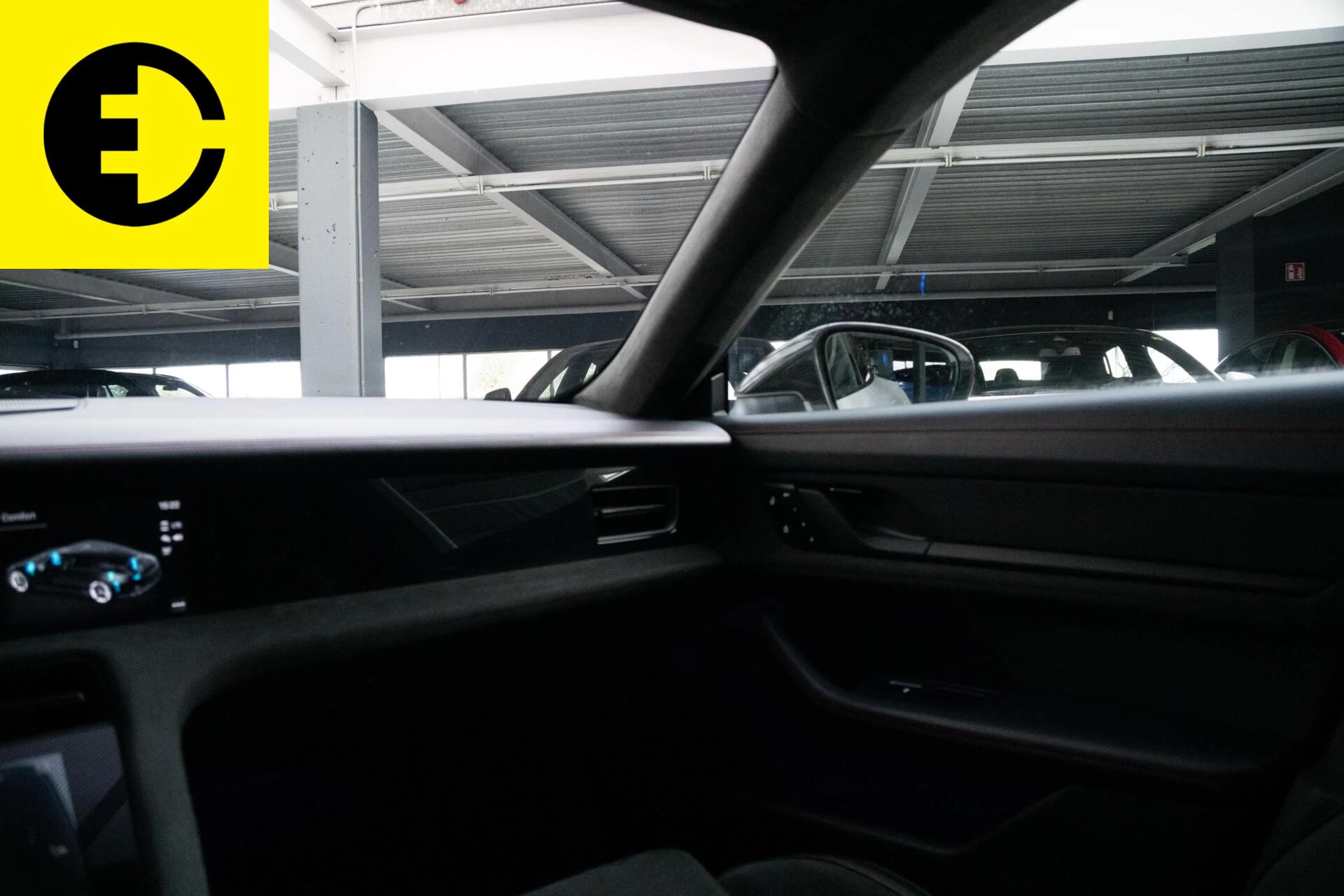 Hoofdafbeelding Porsche Taycan