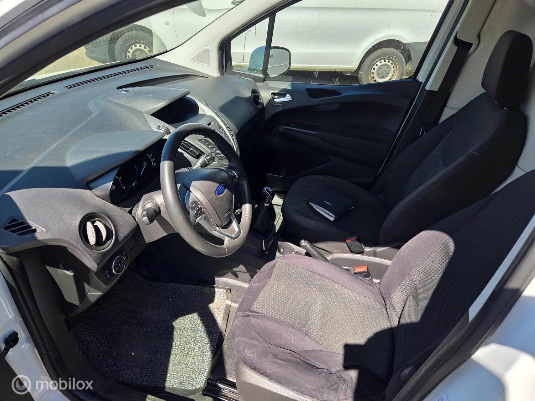 Hoofdafbeelding Ford Transit Courier