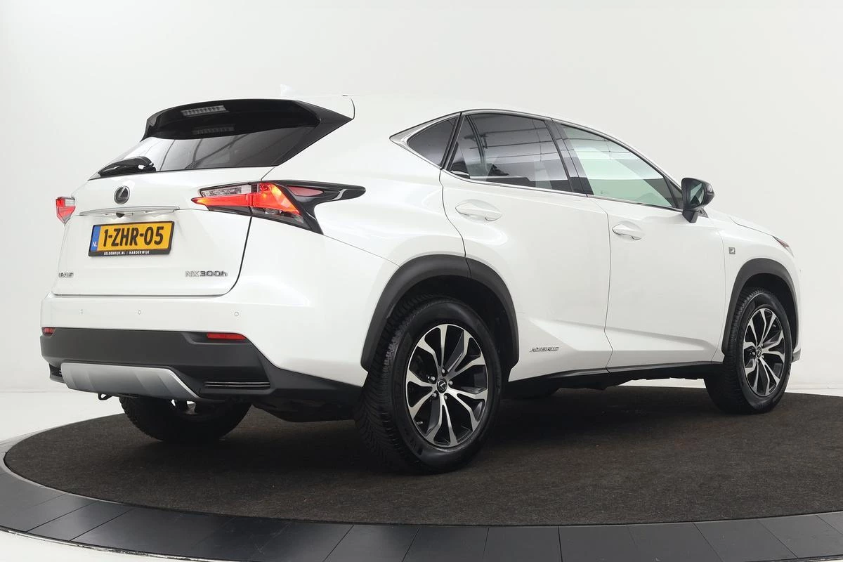 Hoofdafbeelding Lexus NX