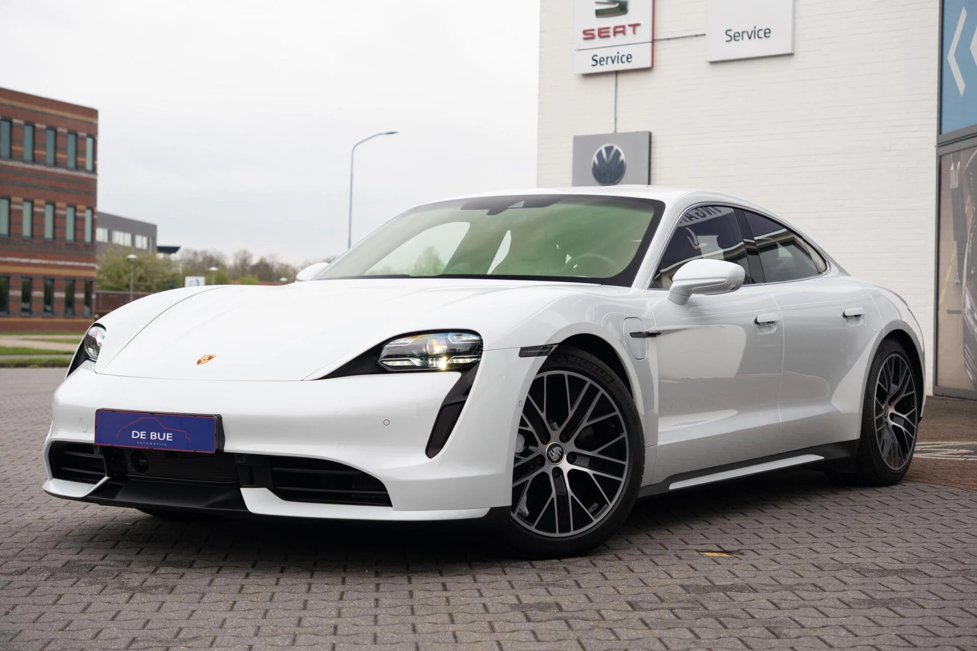 Hoofdafbeelding Porsche Taycan