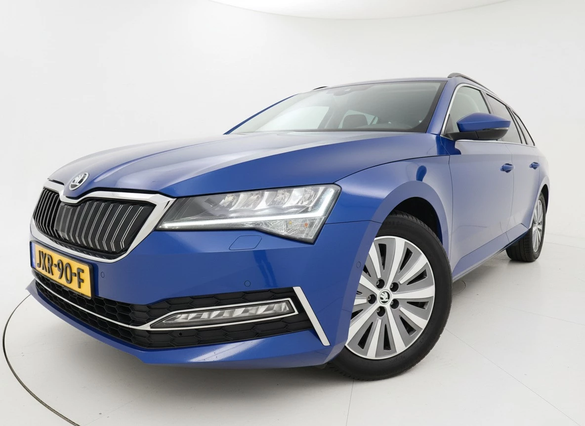 Hoofdafbeelding Škoda Superb