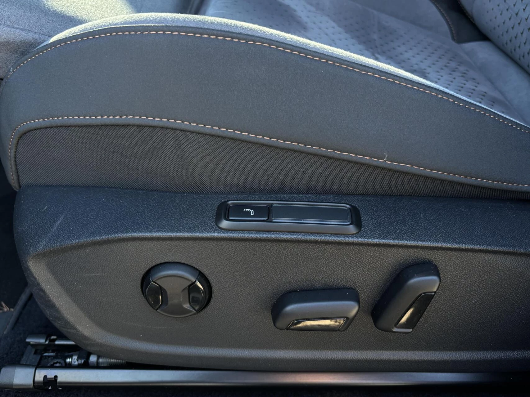 Hoofdafbeelding CUPRA Born