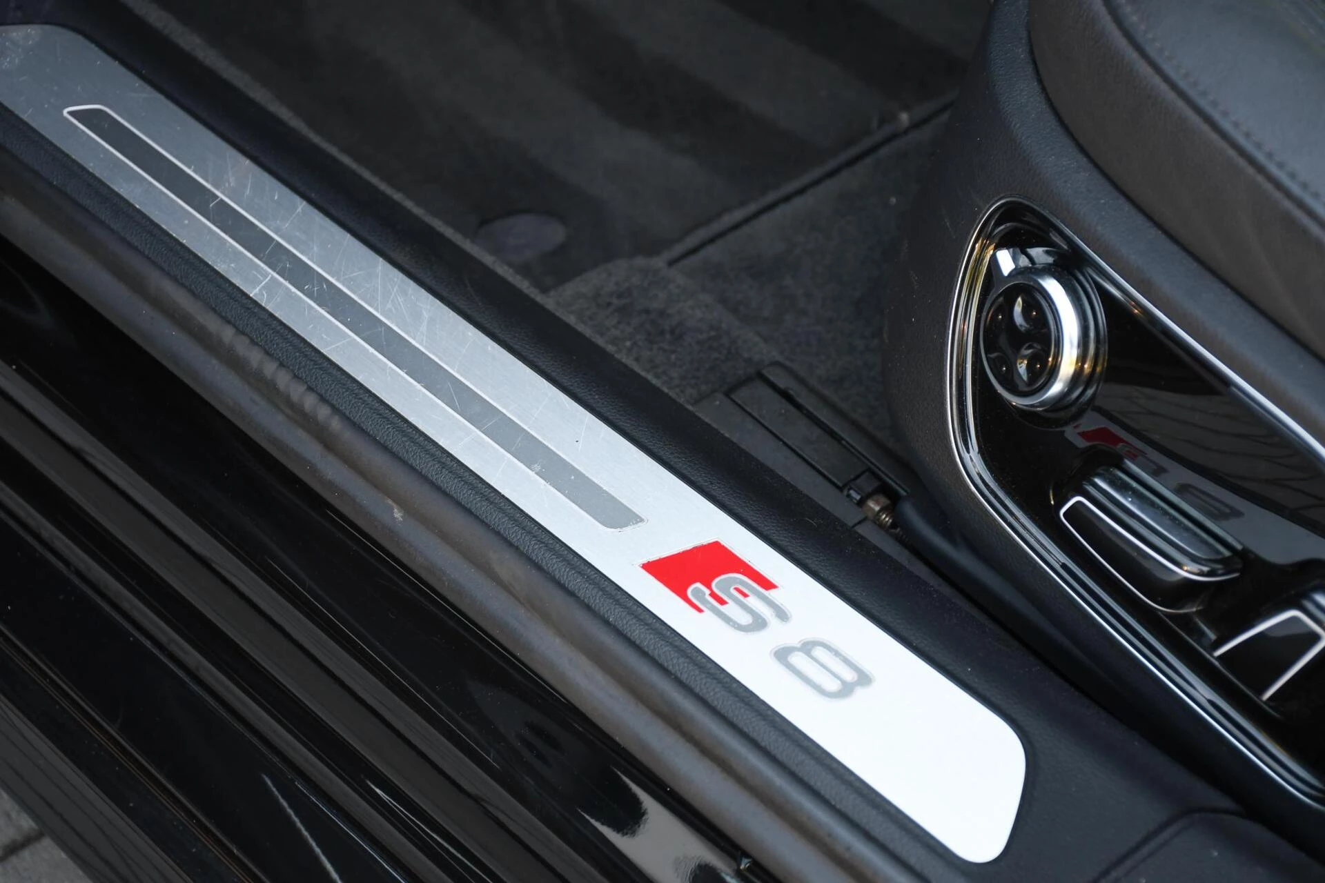 Hoofdafbeelding Audi S8