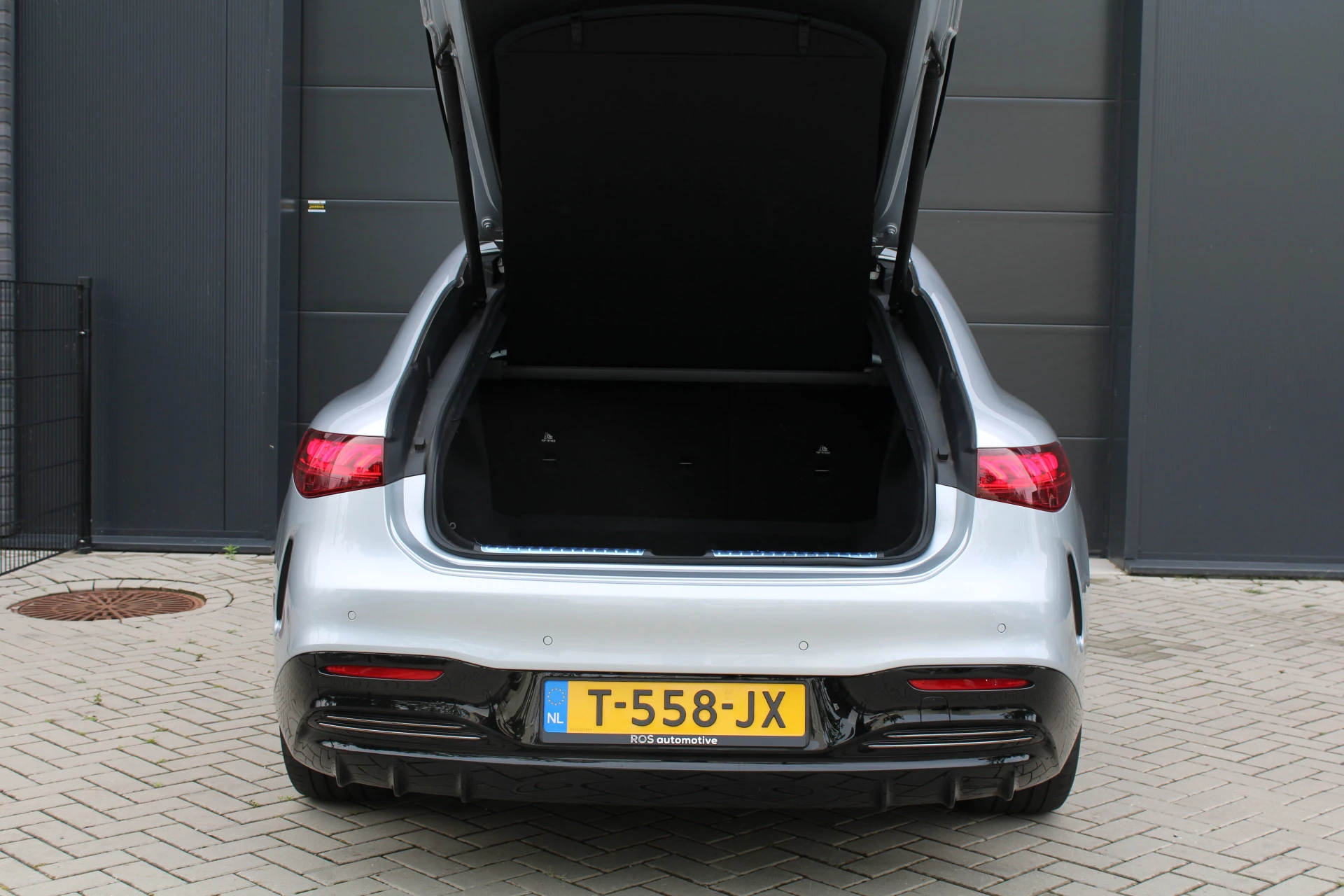Hoofdafbeelding Mercedes-Benz EQS