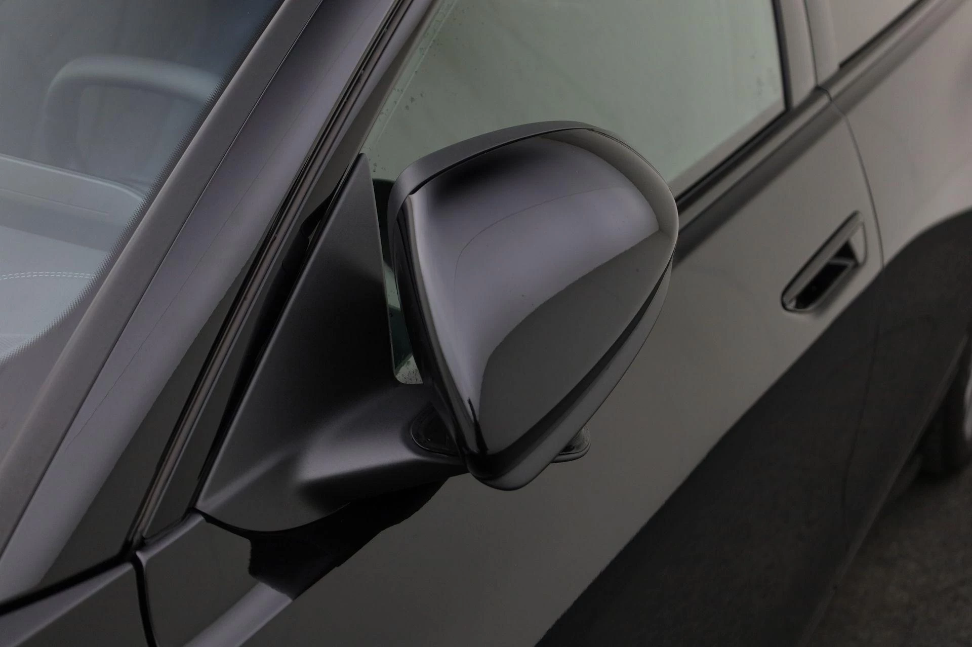 Hoofdafbeelding Audi A6 Avant e-tron