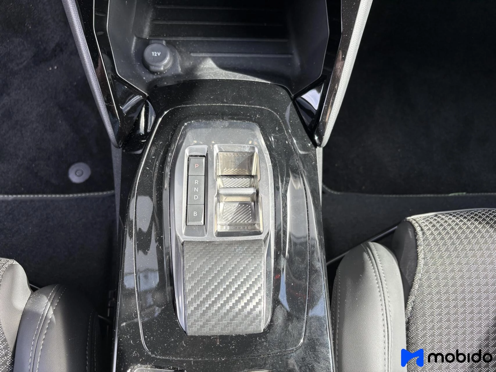 Hoofdafbeelding Peugeot e-2008