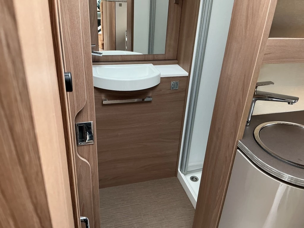 Hoofdafbeelding Bürstner Ixeo Bt6801