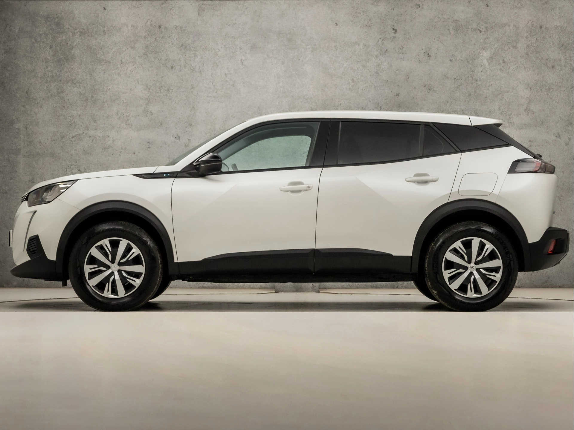 Hoofdafbeelding Peugeot e-2008