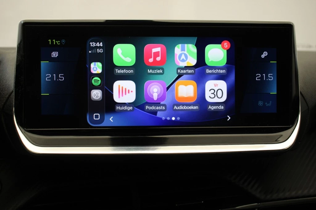 Hoofdafbeelding Peugeot e-2008