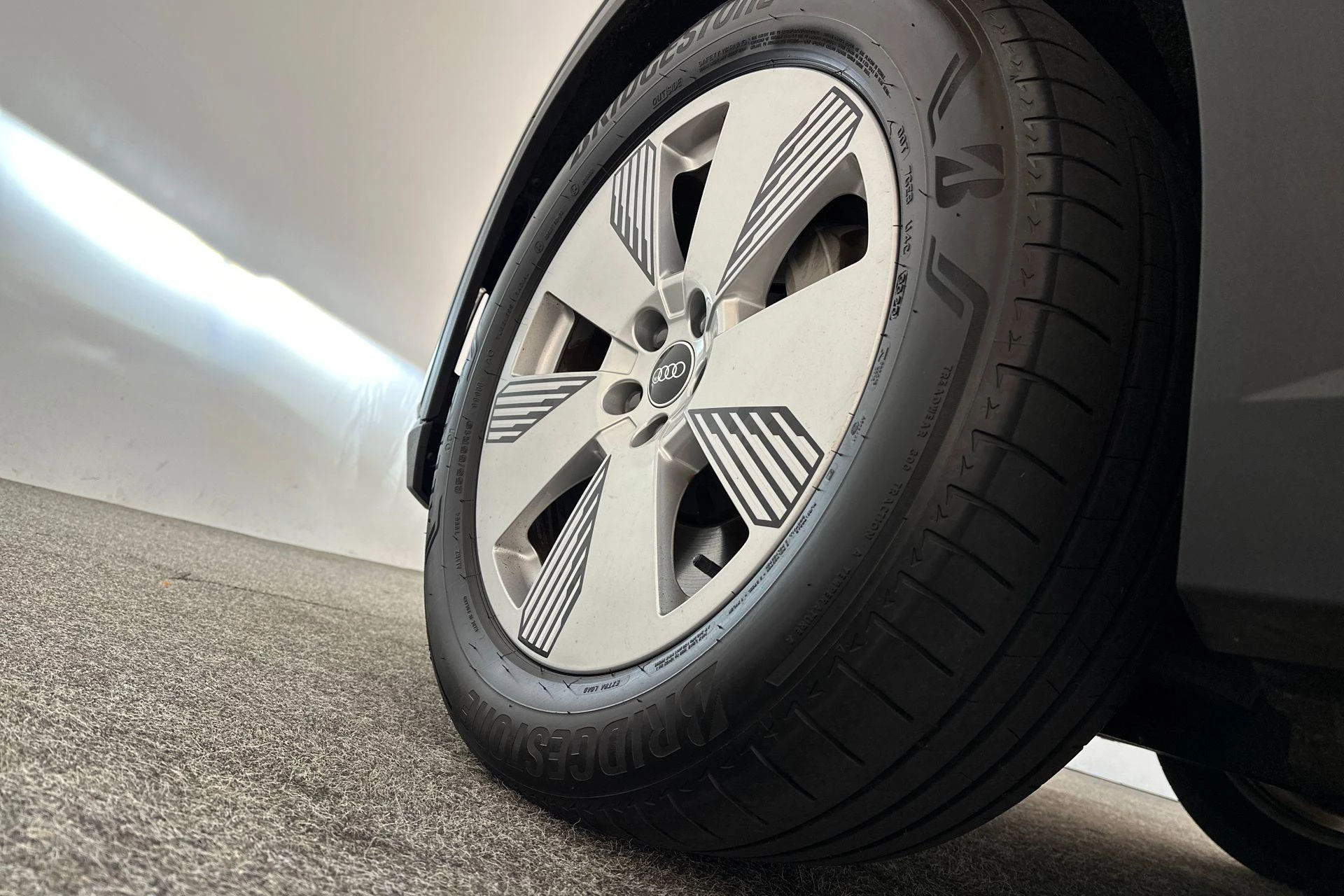 Hoofdafbeelding Audi e-tron