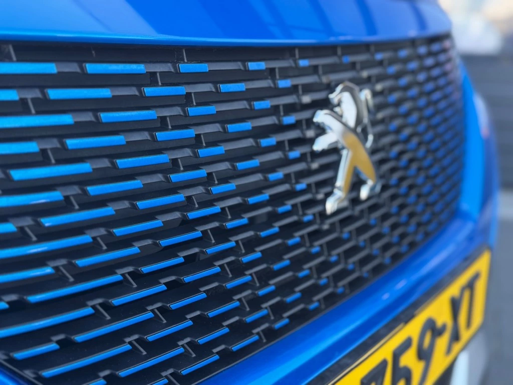 Hoofdafbeelding Peugeot e-2008