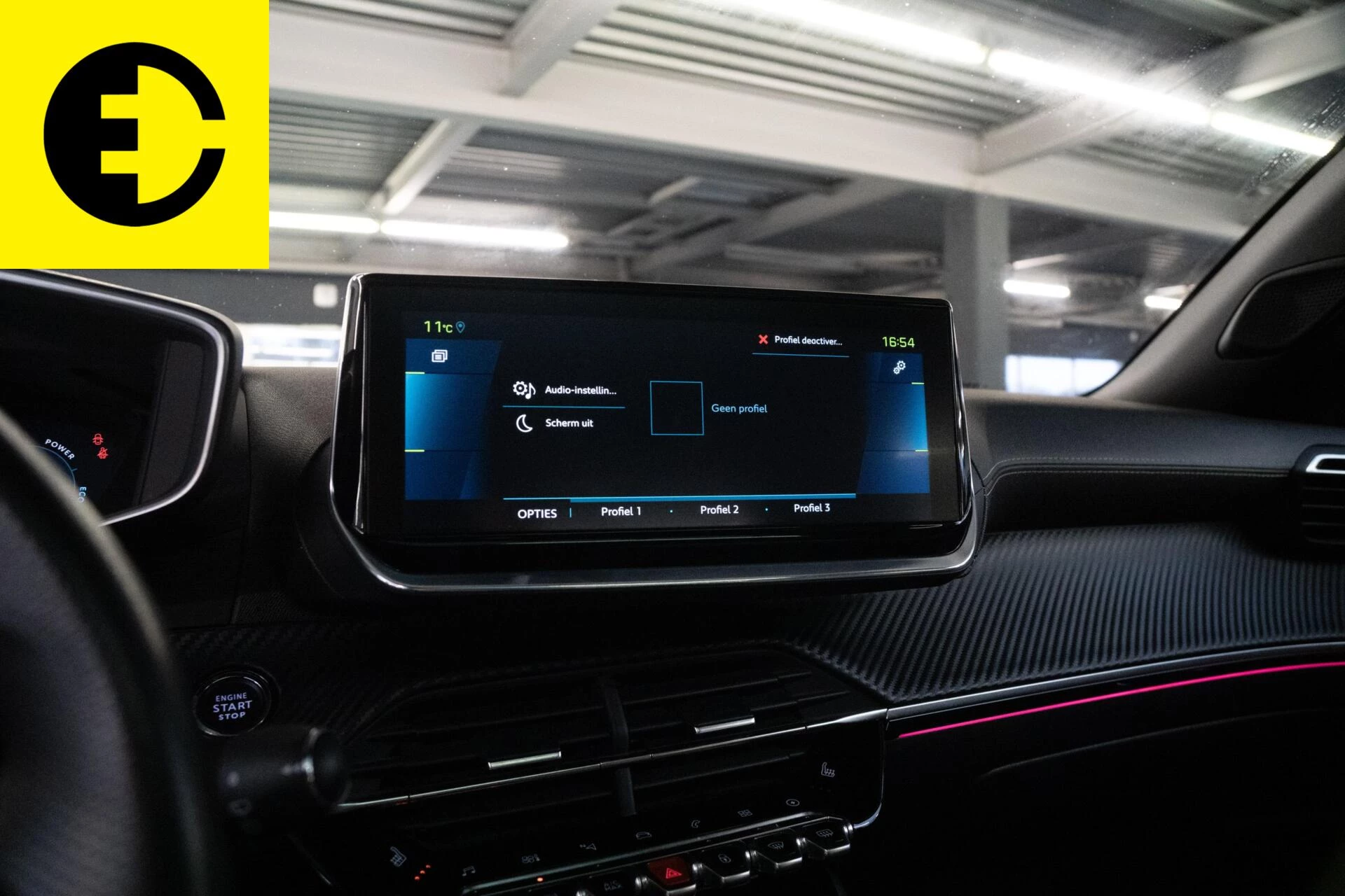 Hoofdafbeelding Peugeot e-2008