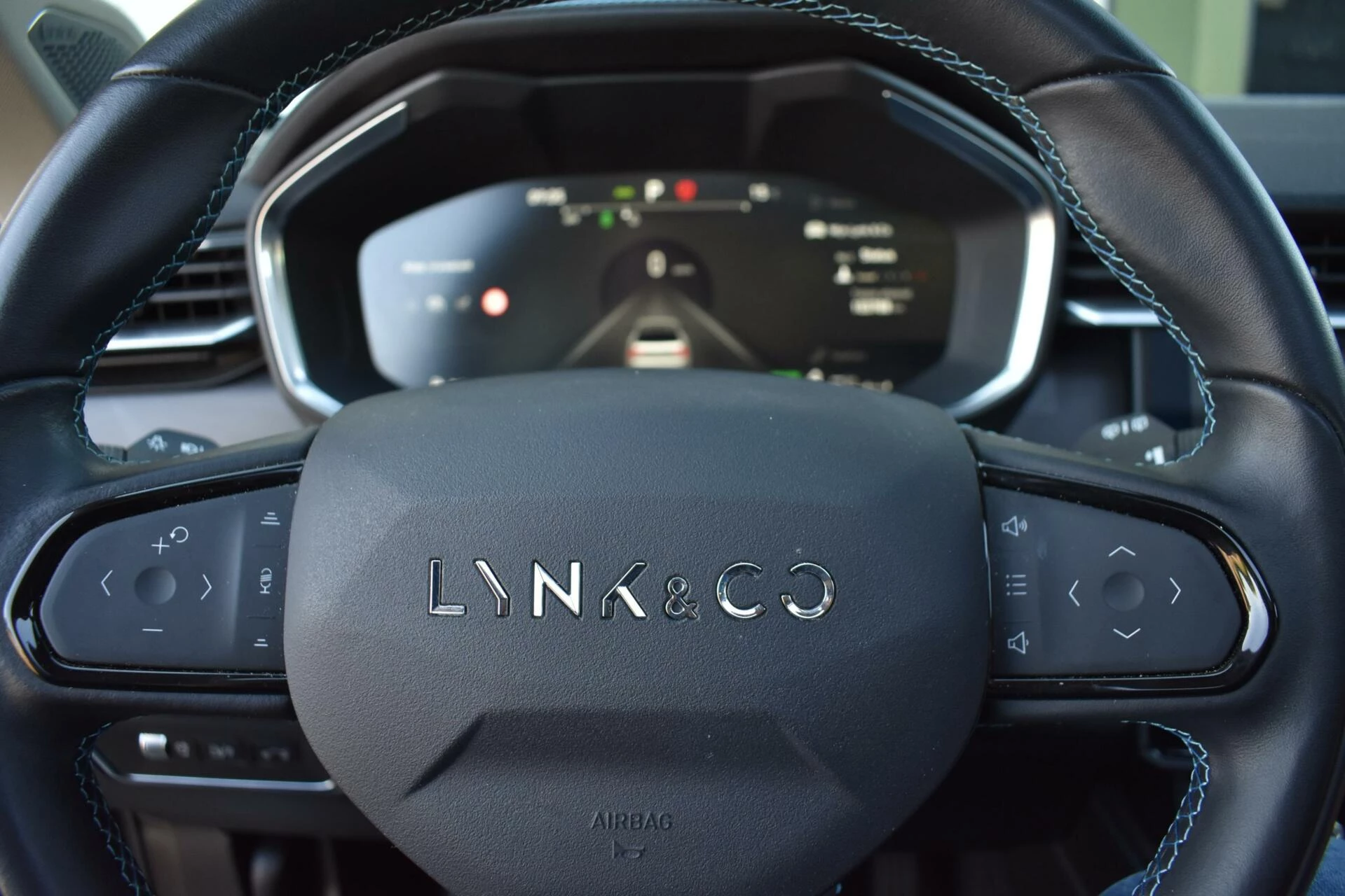 Hoofdafbeelding Lynk & Co 01