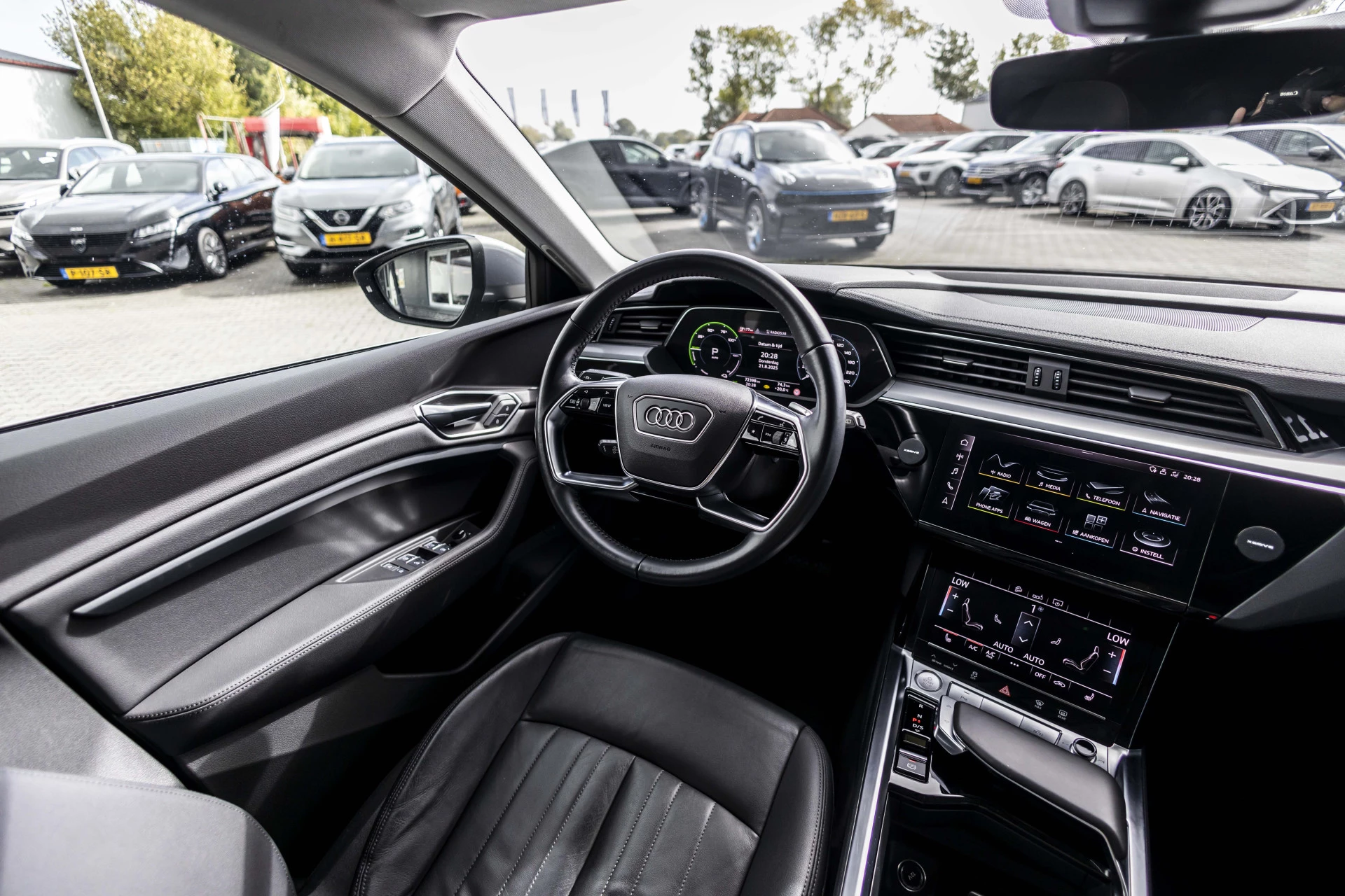 Hoofdafbeelding Audi e-tron