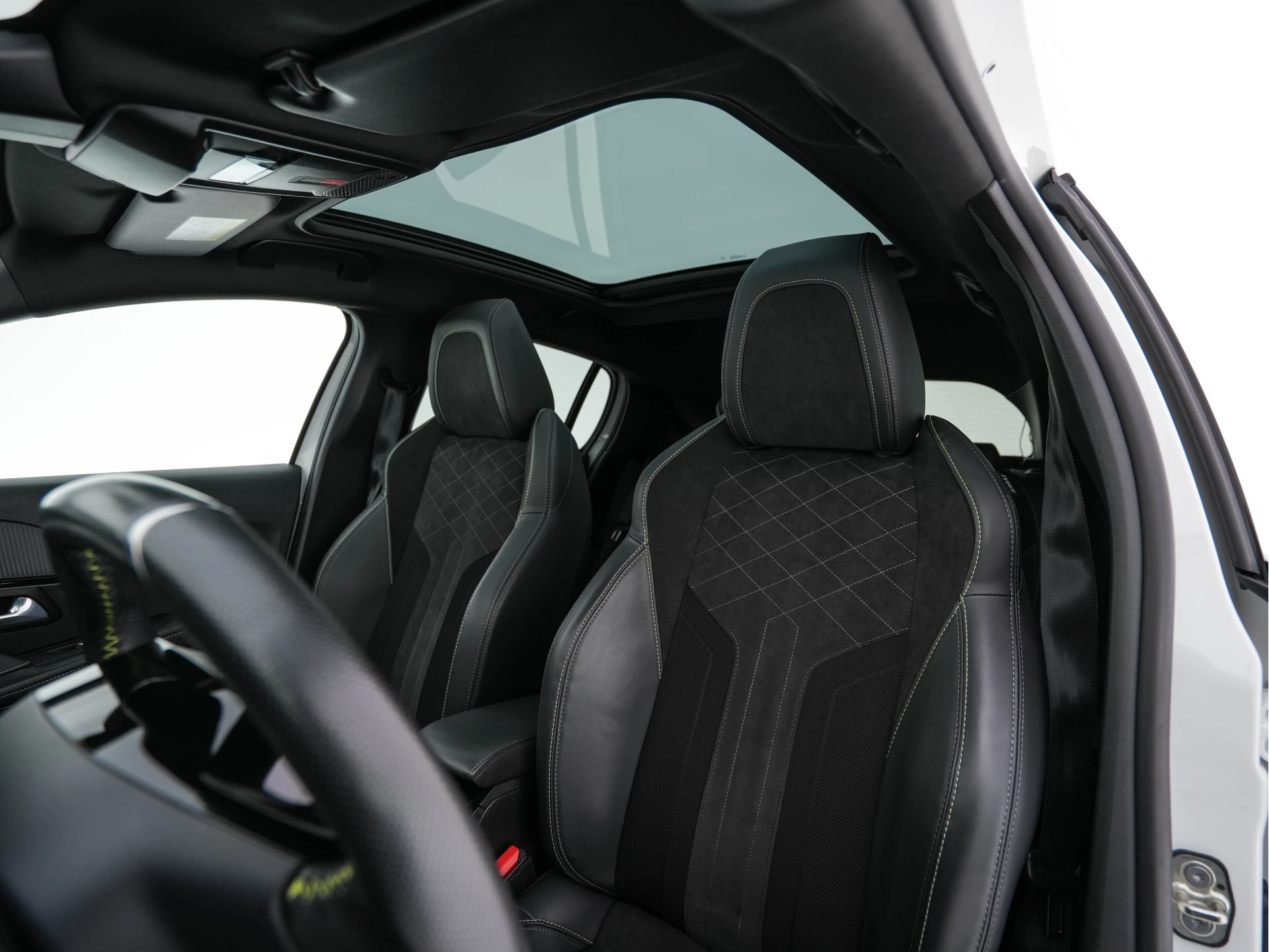 Hoofdafbeelding Peugeot e-208