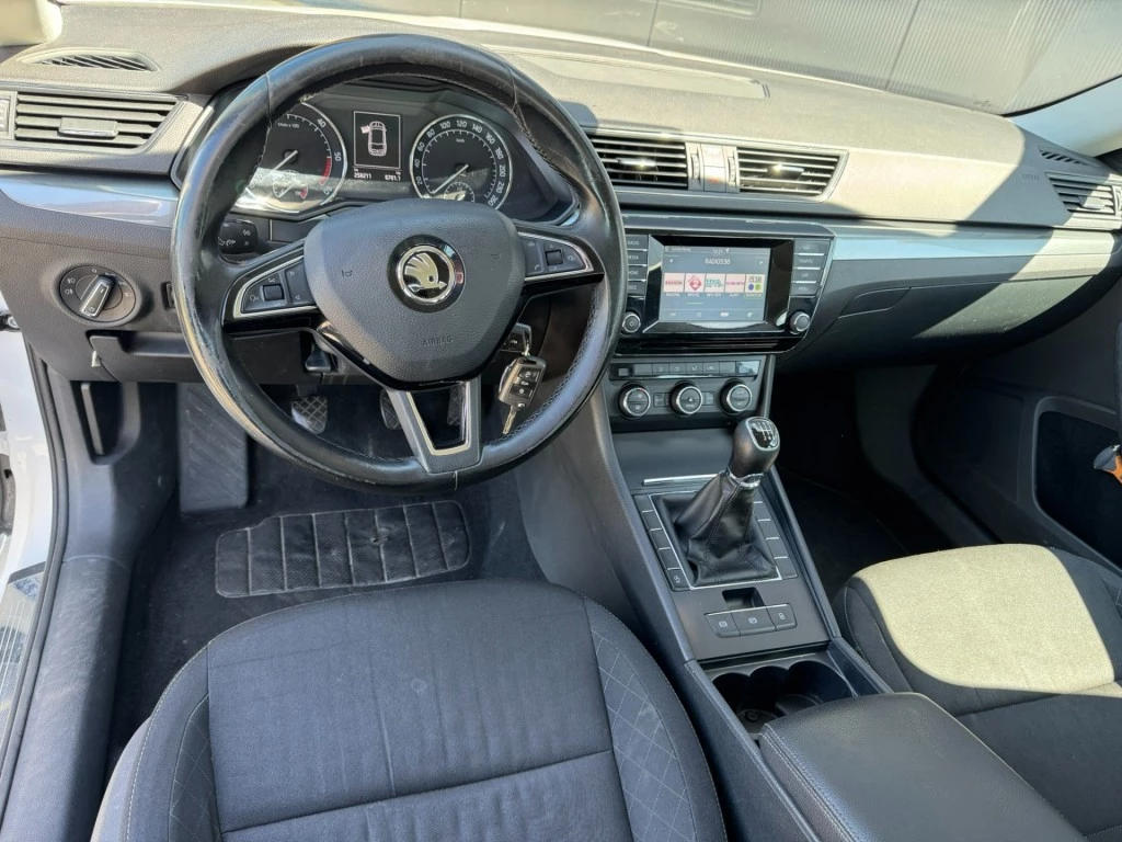 Hoofdafbeelding Škoda Superb
