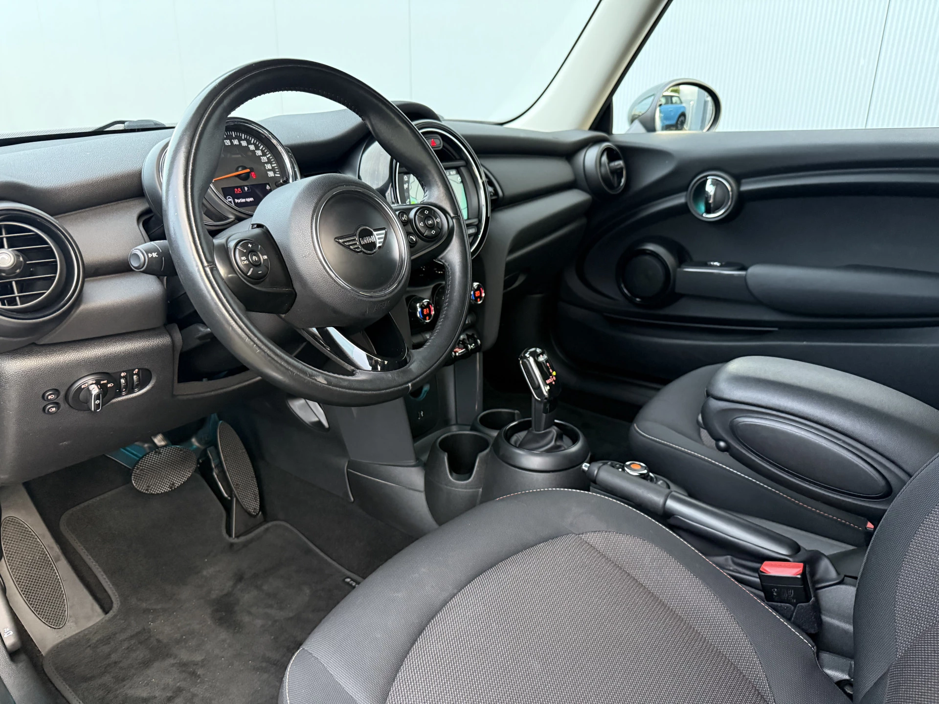 Hoofdafbeelding MINI One