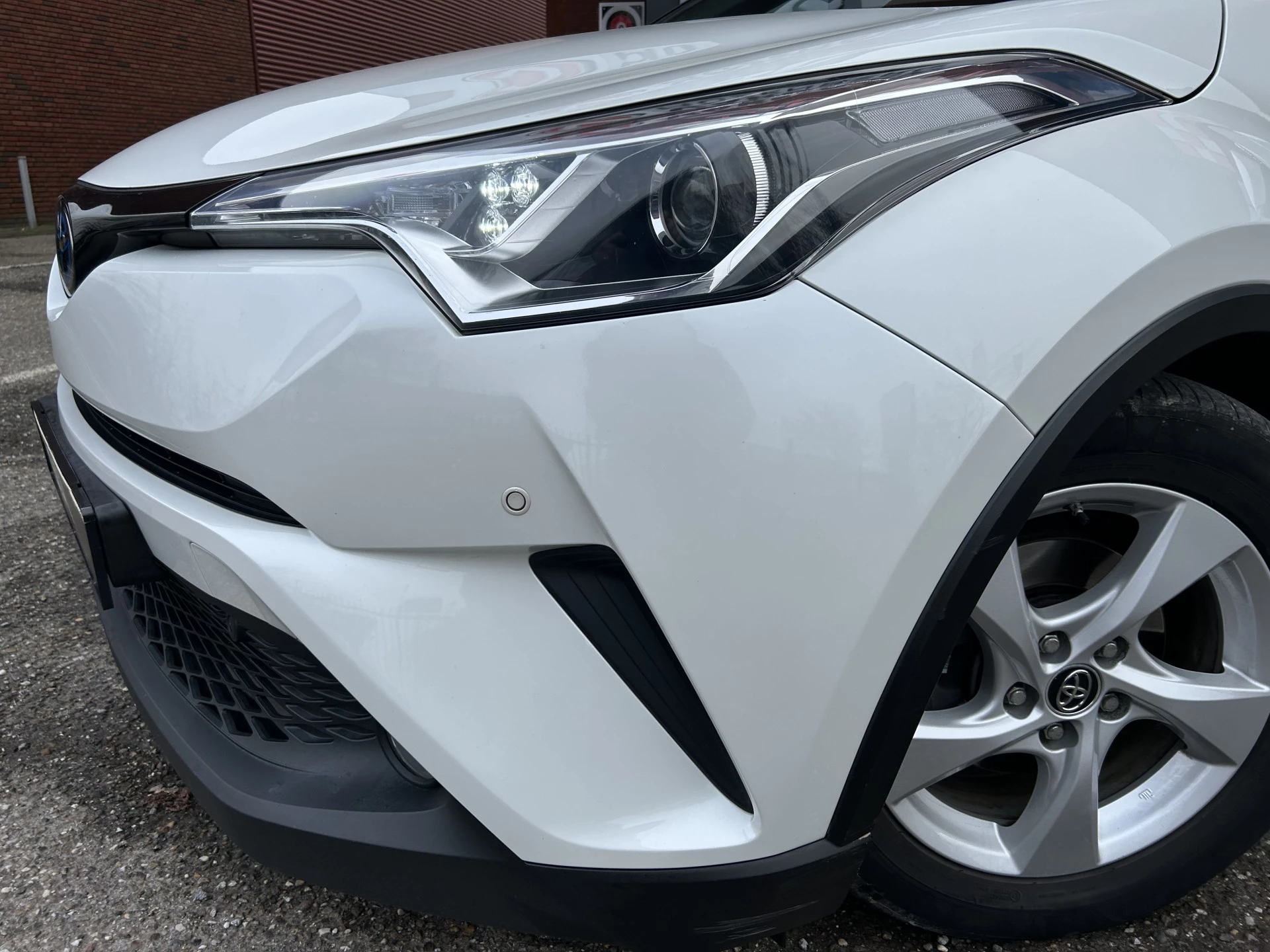 Hoofdafbeelding Toyota C-HR