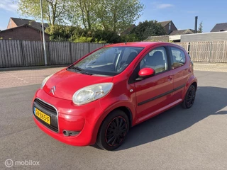 Citroen C1 1.0-12V Selection 2011 Weinig km Nieuwe apk