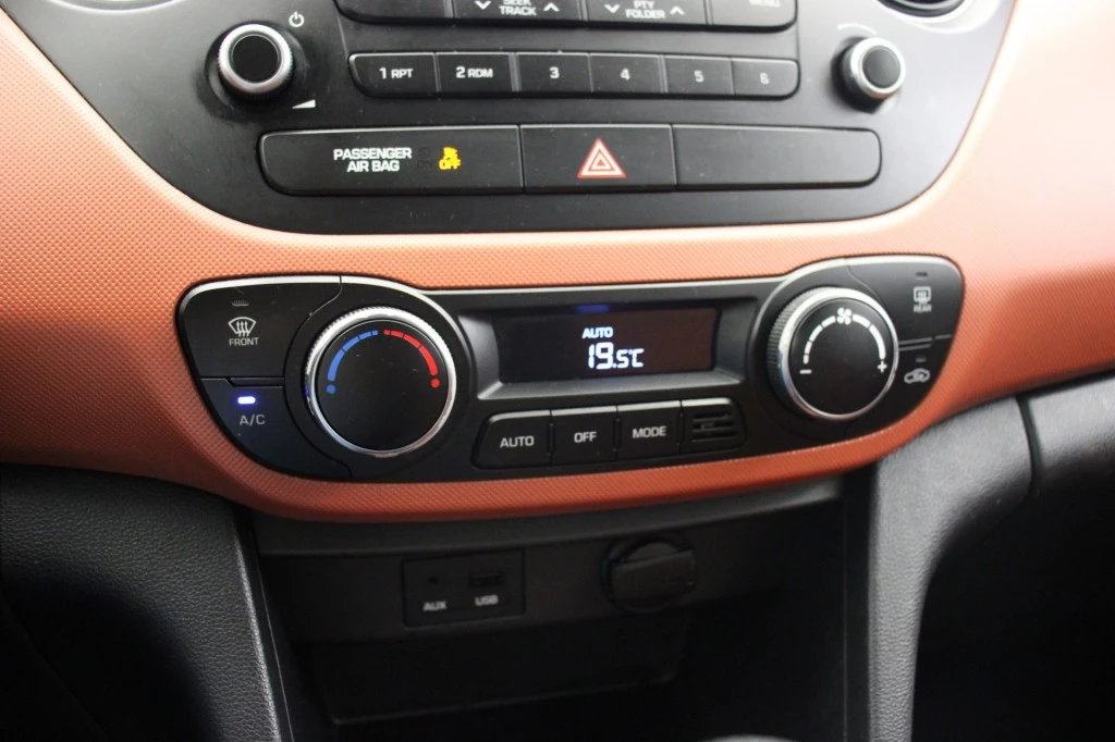 Hoofdafbeelding Hyundai i10