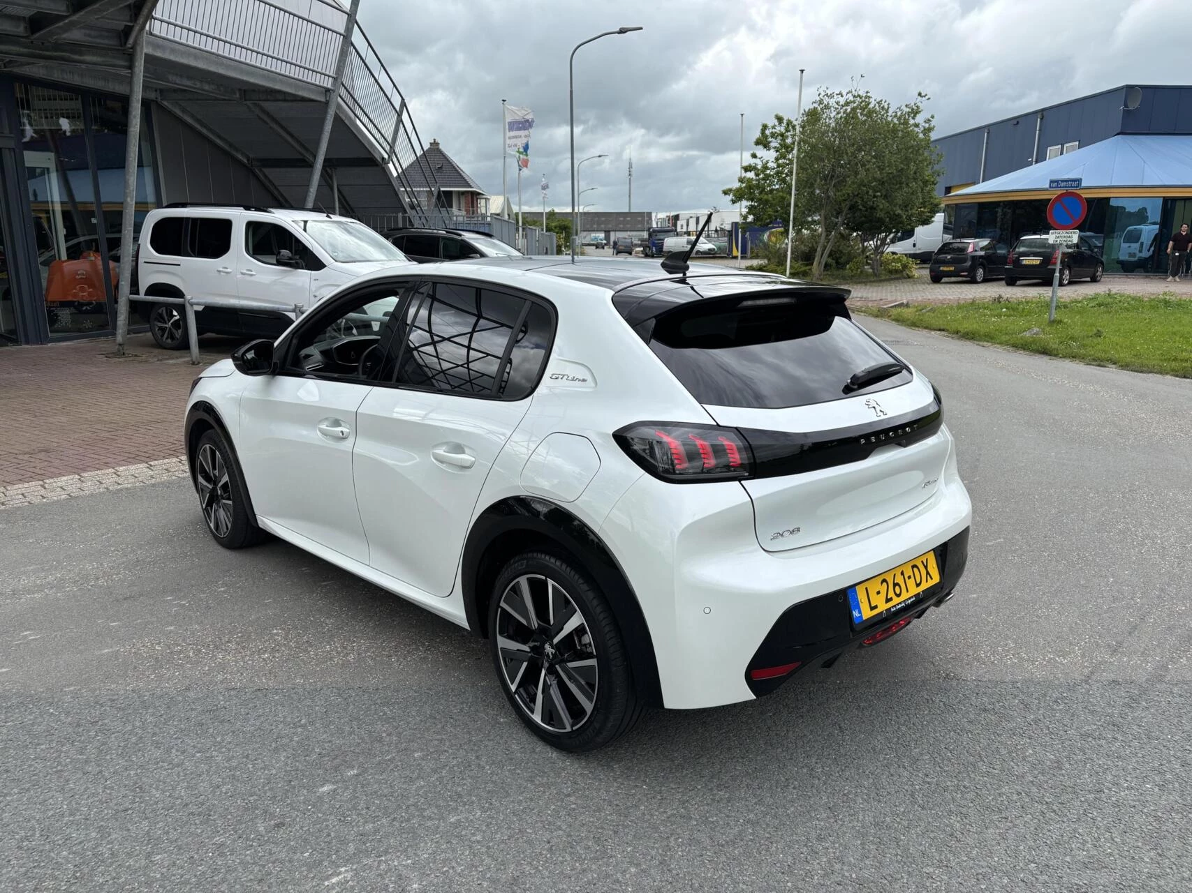 Hoofdafbeelding Peugeot 208