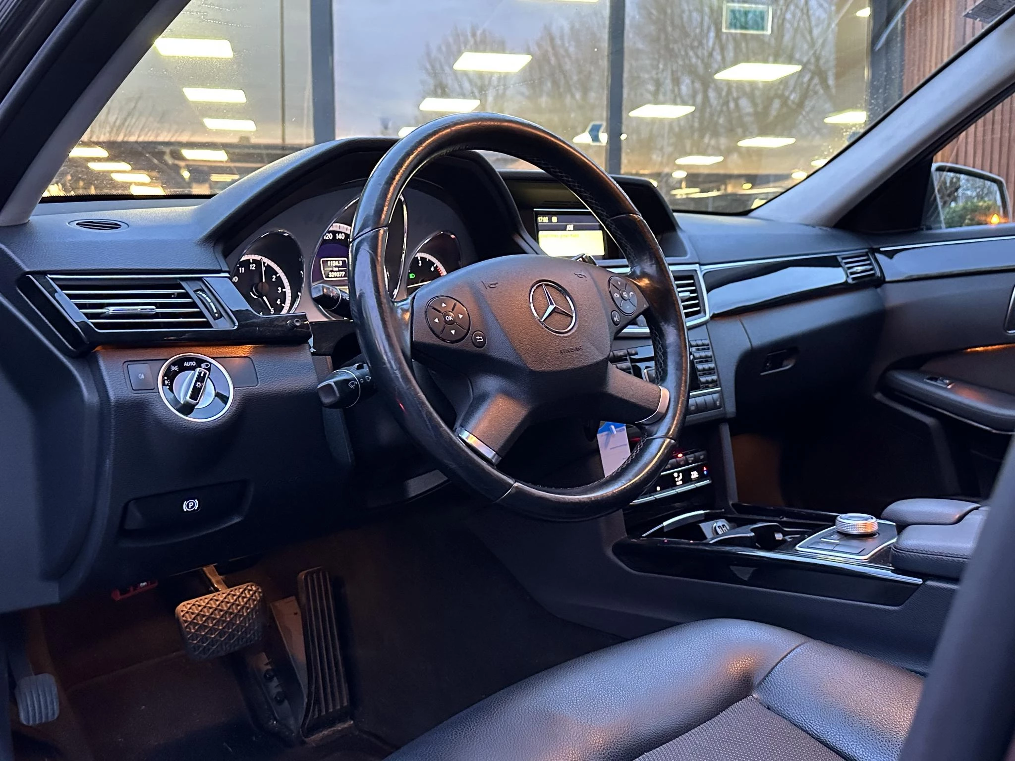 Hoofdafbeelding Mercedes-Benz E-Klasse