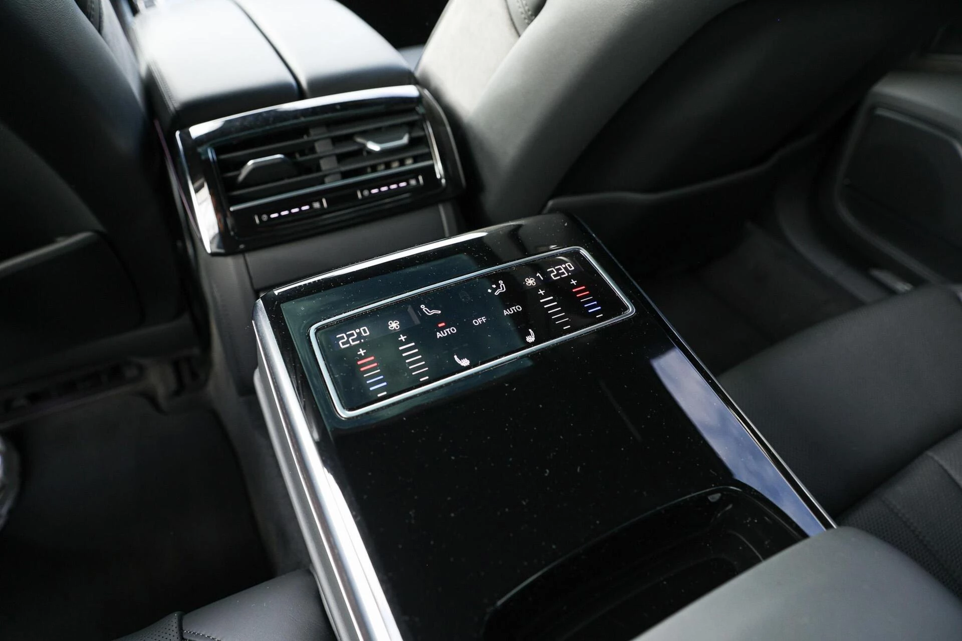 Hoofdafbeelding Audi A8