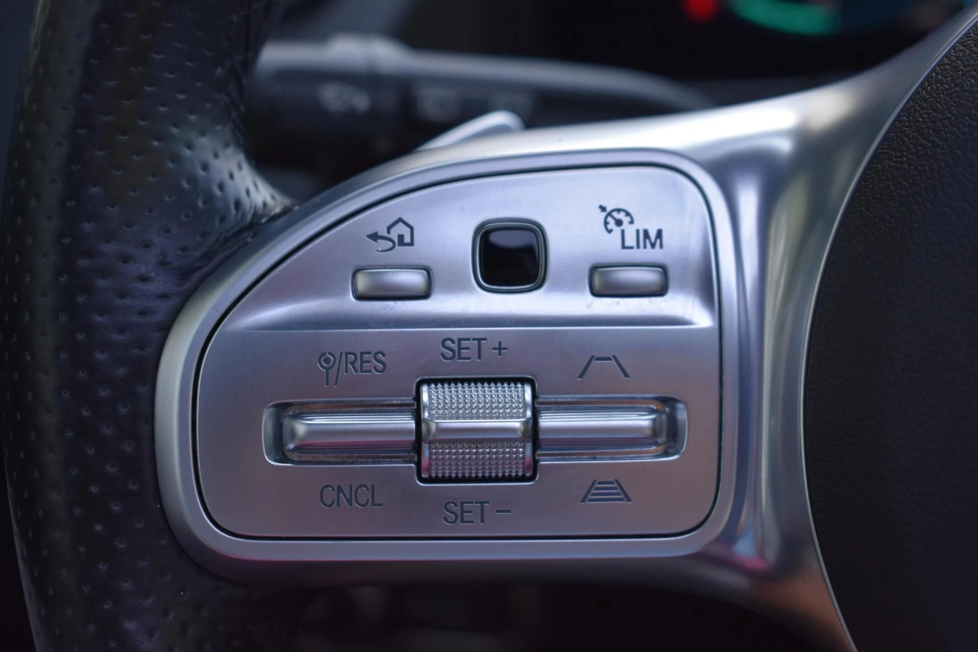 Hoofdafbeelding Mercedes-Benz EQA
