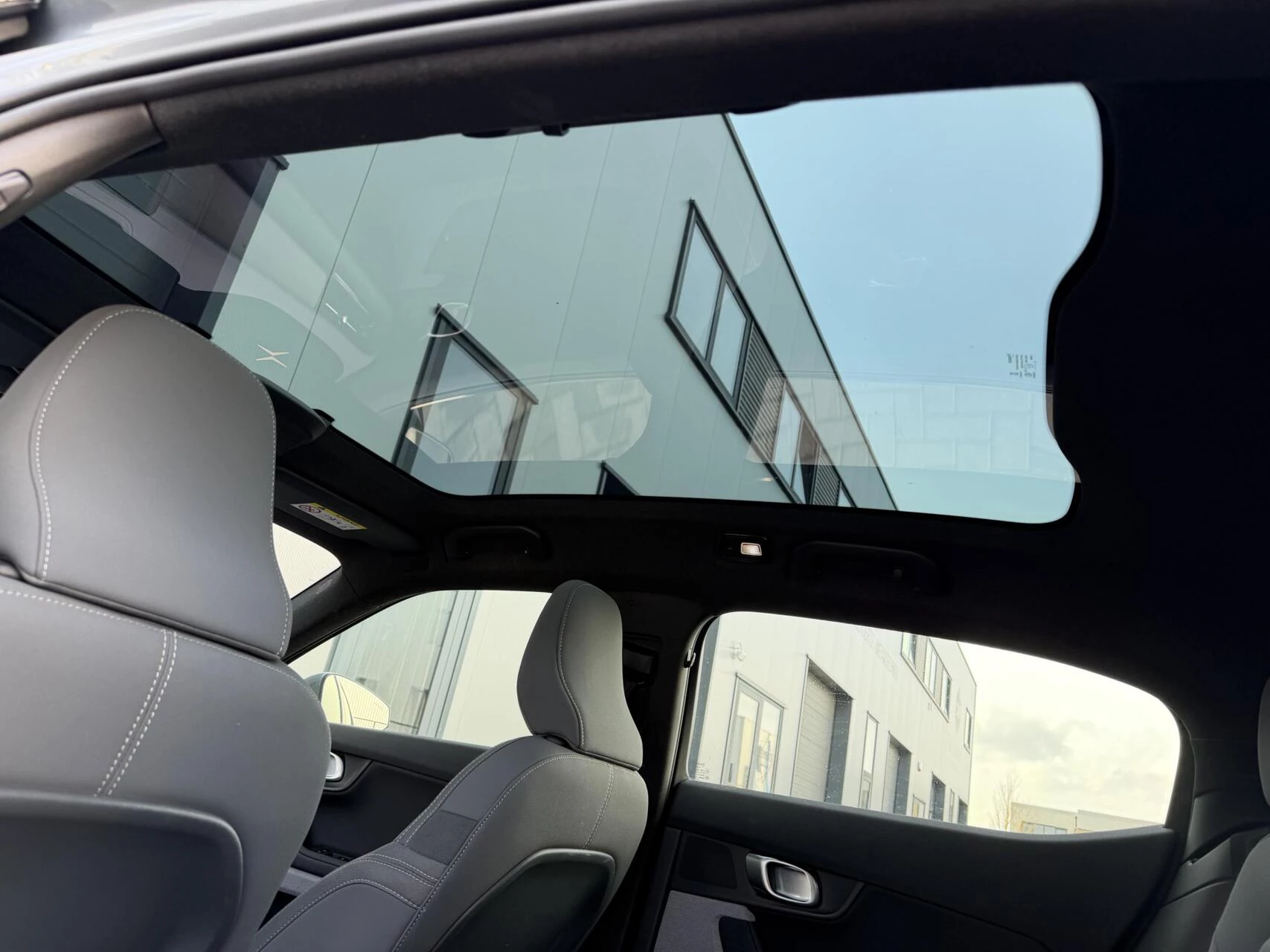 Hoofdafbeelding Polestar 2