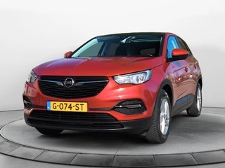 Opel Grandland X 1.2 Turbo Edition 1e-Eig. & Dealer-Onderh. BOVAG-Garantie. NL-Auto, Panoramadak, Trekhaak, Navigatie/Apple-Carplay/Android-Auto, Parkeersensoren-V+A, Verwarmde/Stoelen/Stuur, DAB, Privacy-Glas