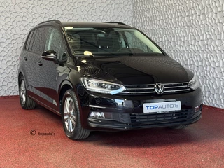 Hoofdafbeelding Volkswagen Touran Volkswagen Touran 1.5 TSI 150PK 7P CARPLAY NAVI CAMERA LED ELEK.KLEP VIR.COCKPIT DODE.HOEK DET. STOELVERW KEYLESS 7P 7PERS 10/2024 "Volkswagen rijden begint bij Topautos.nl – 75 topmodellen direct op voorraad!"