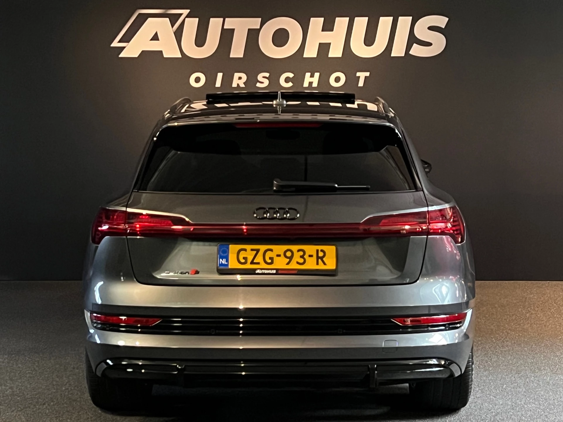Hoofdafbeelding Audi e-tron