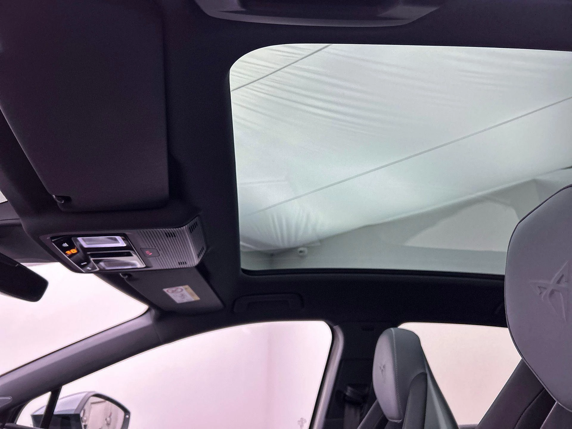 Hoofdafbeelding CUPRA Tavascan