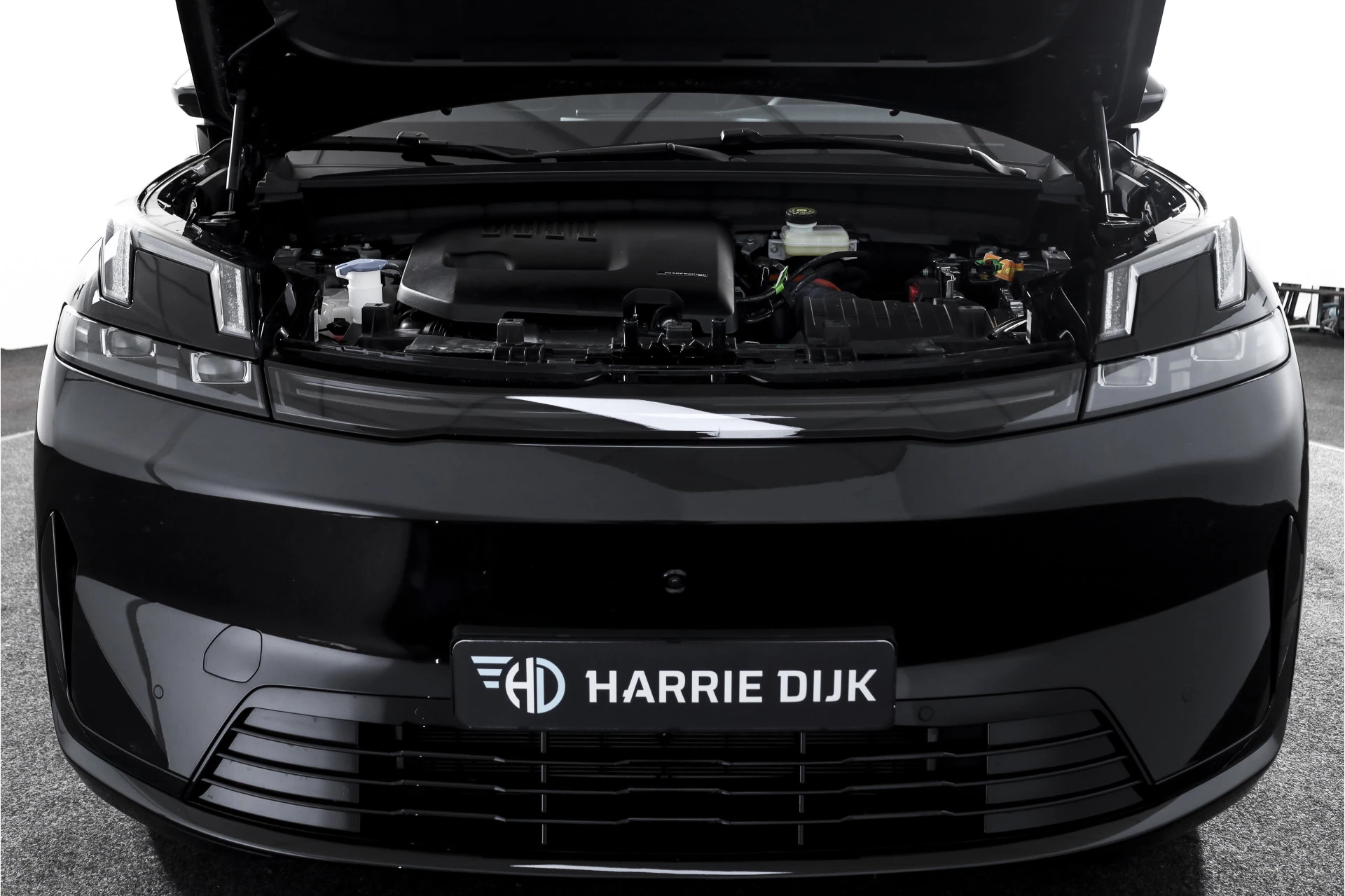 Hoofdafbeelding Lynk & Co 08