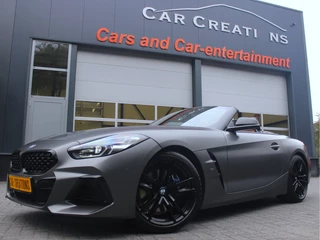 Hoofdafbeelding BMW Z4 BMW Z4 Roadster M40i Frozen Grey Bruin leer High Executive
