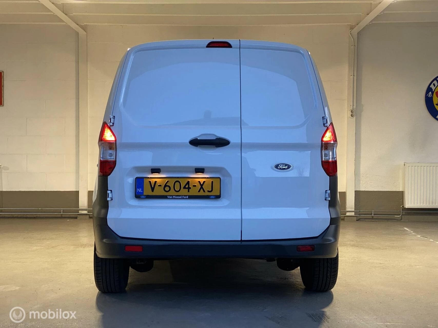 Hoofdafbeelding Ford Transit Courier