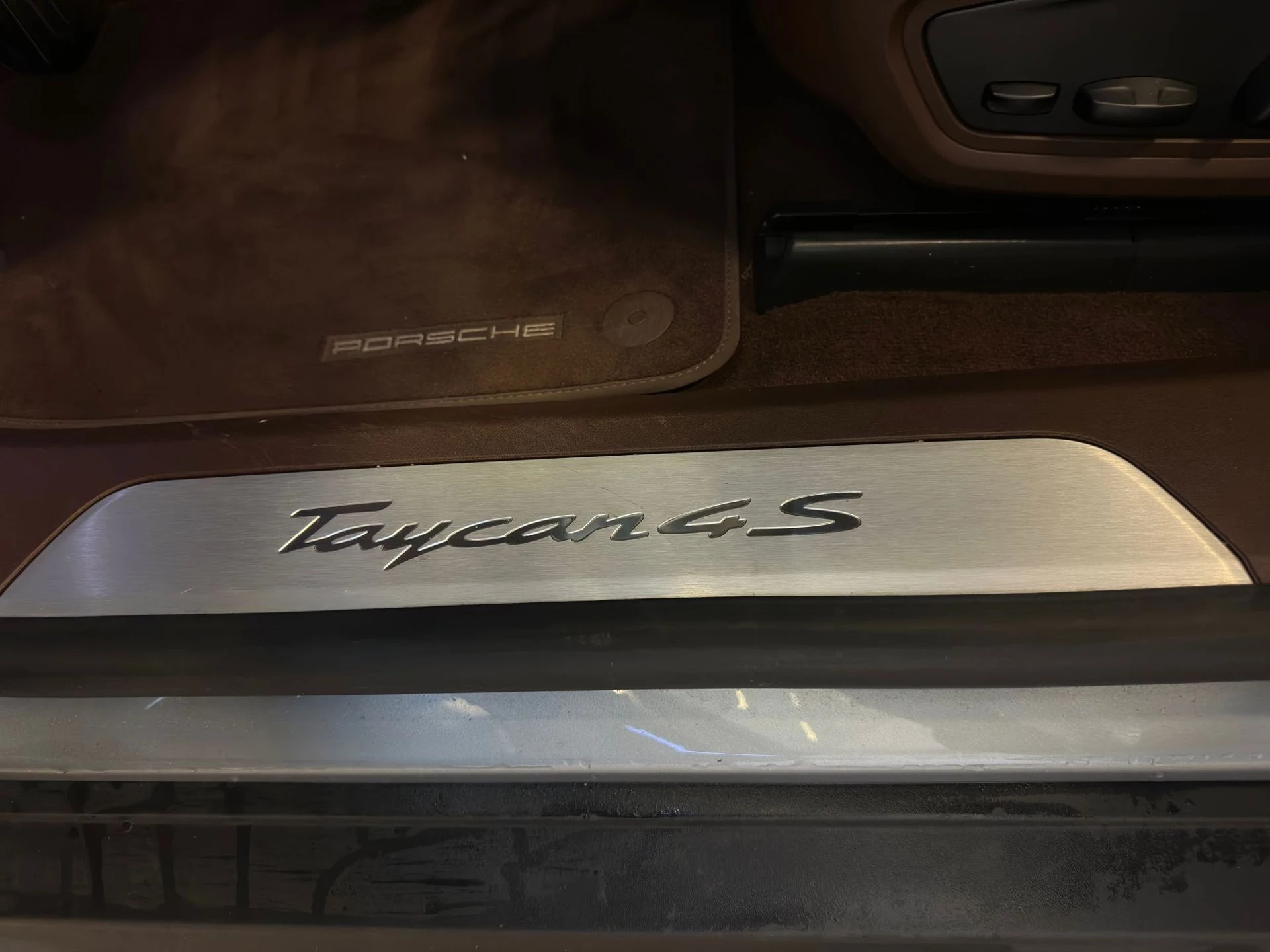 Hoofdafbeelding Porsche Taycan