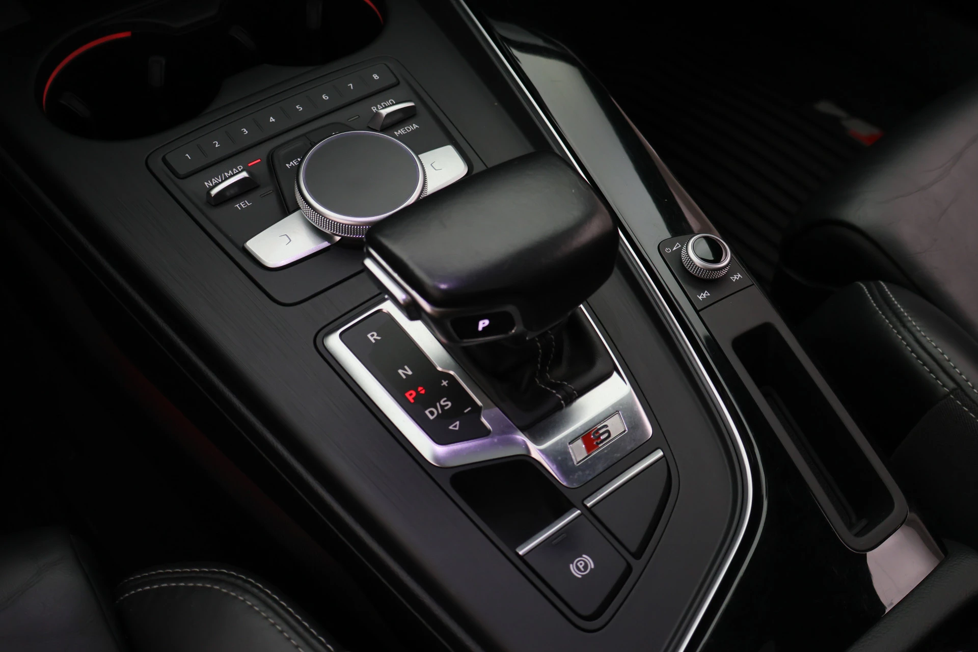 Hoofdafbeelding Audi S4
