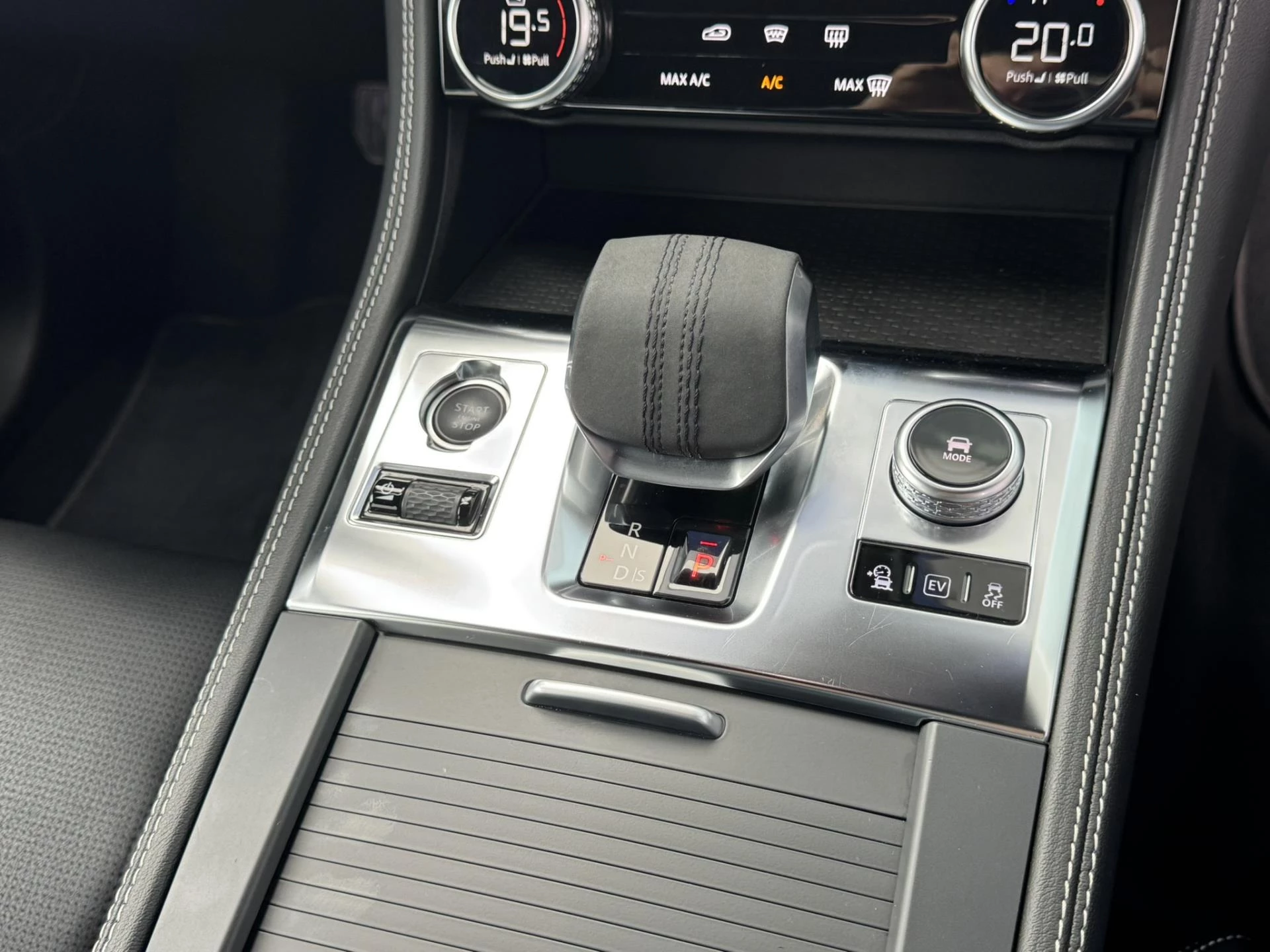 Hoofdafbeelding Jaguar F-PACE