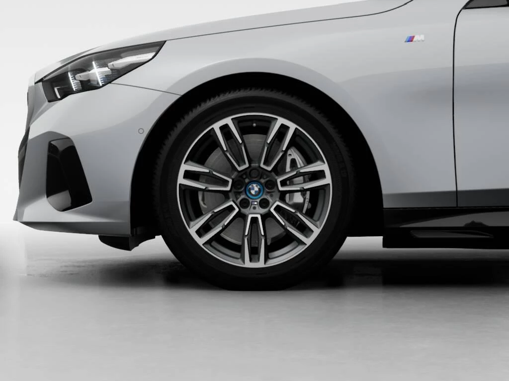 Hoofdafbeelding BMW i5