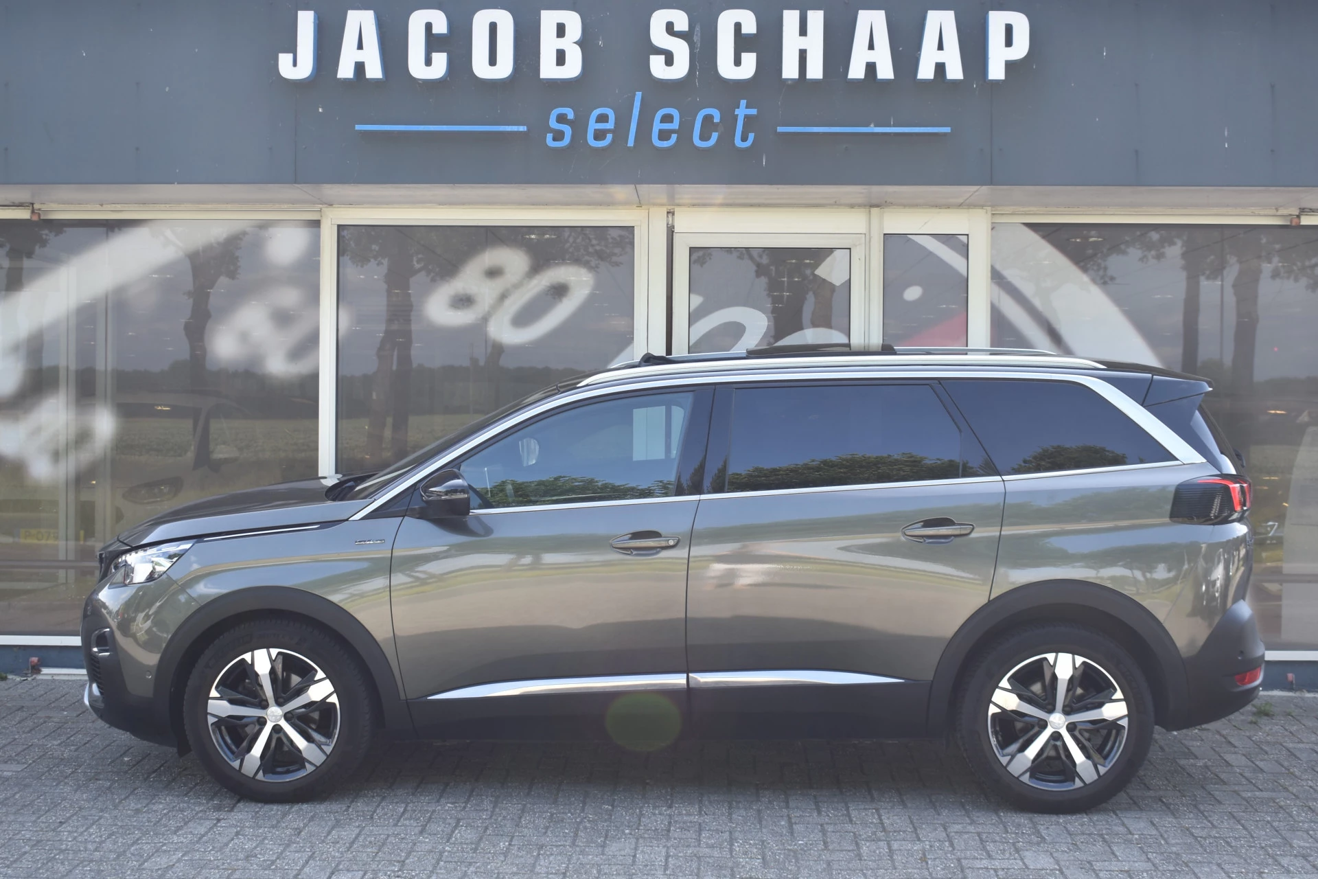 Hoofdafbeelding Peugeot 5008