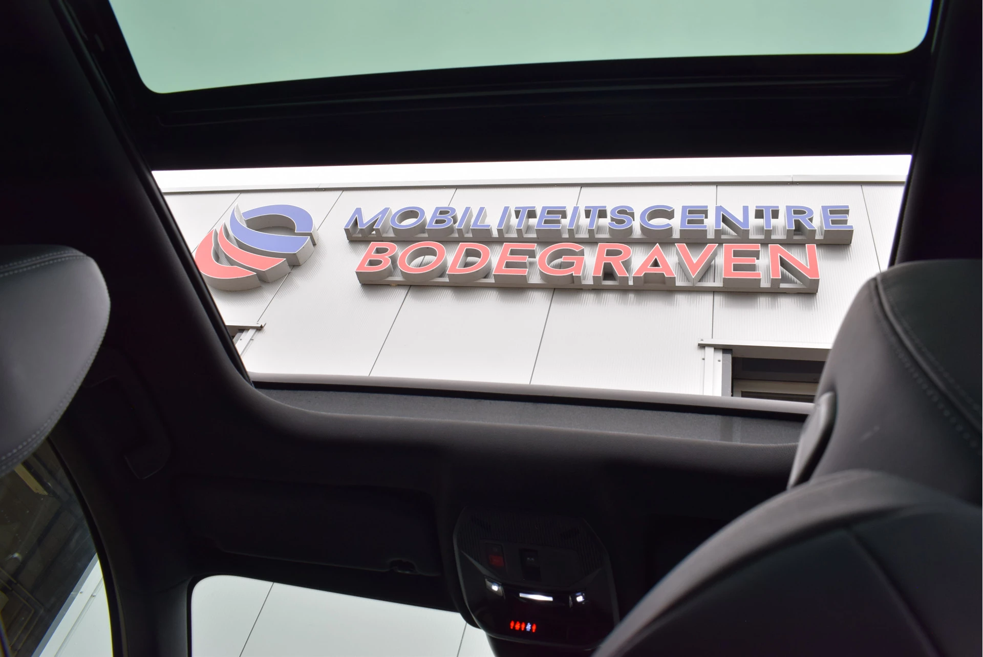 Hoofdafbeelding Peugeot 408