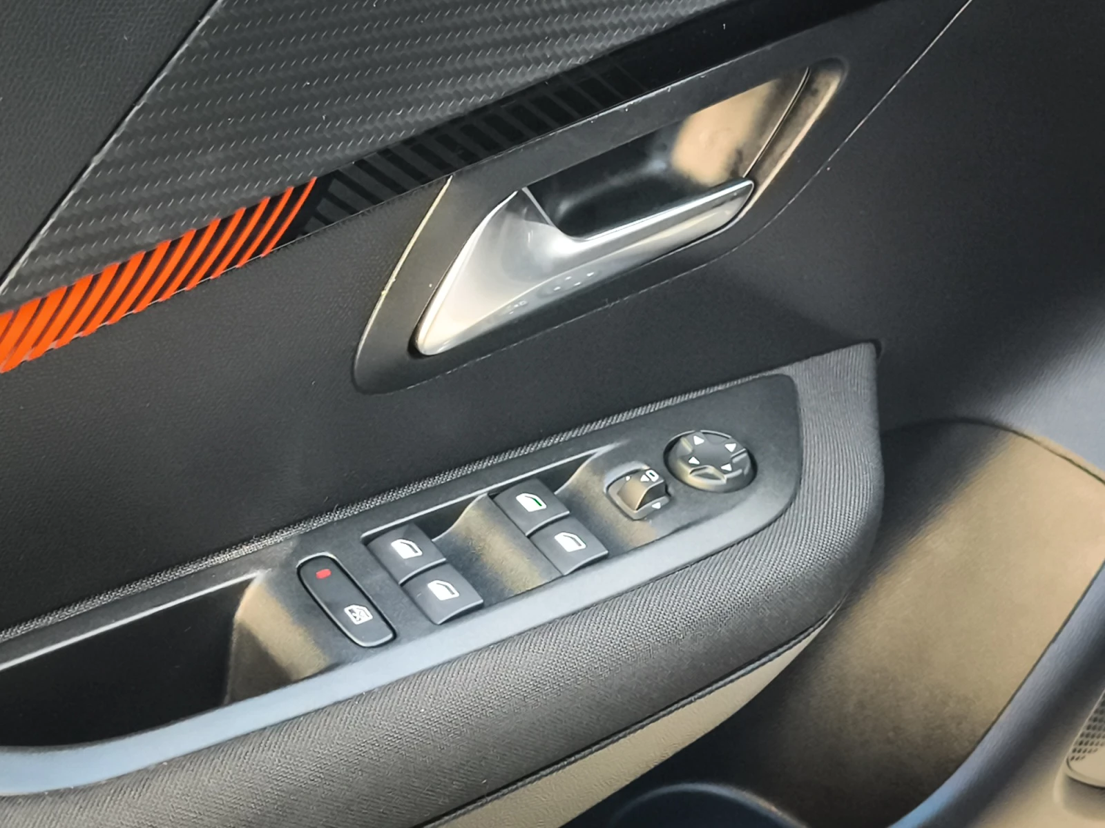 Hoofdafbeelding Peugeot e-208