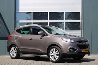 Hoofdafbeelding Hyundai ix35 Hyundai Ix35 1.6i GDI i-Catcher Clima/Cruise/Camera/Panodak/Keyless/Stoelverwarming/Leder/Navi/Bluetooth/RadioCD.AUX.USB/18"LM