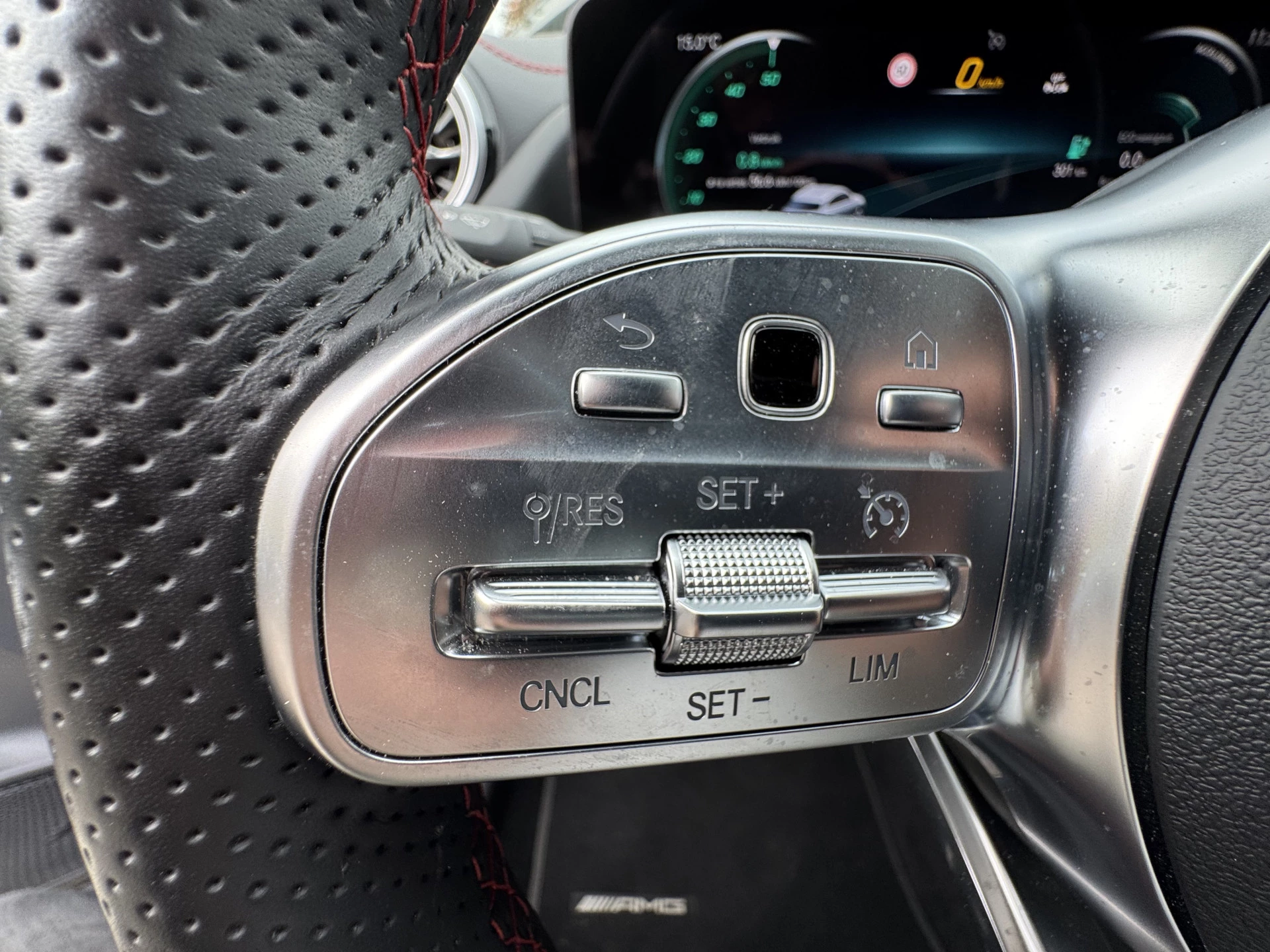 Hoofdafbeelding Mercedes-Benz EQA