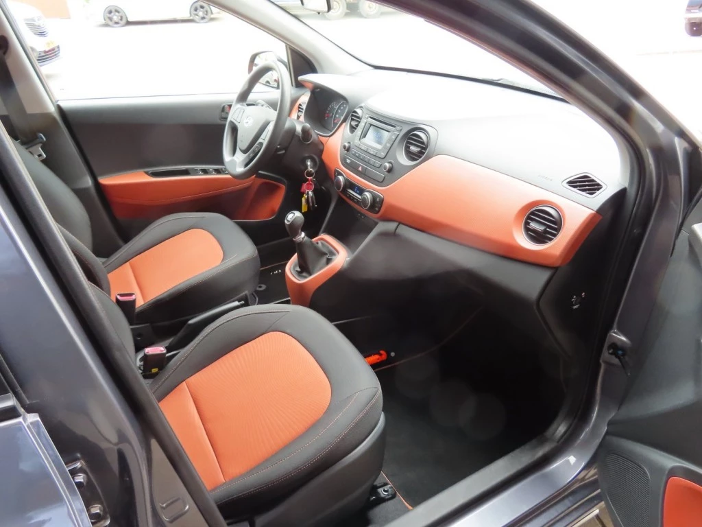 Hoofdafbeelding Hyundai i10