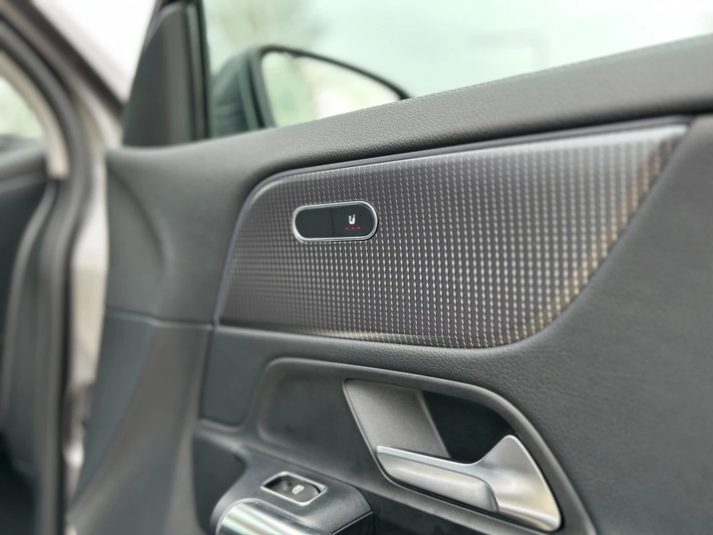 Hoofdafbeelding Mercedes-Benz EQA